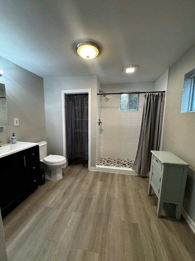 Building Photo - 7837 Dayton St