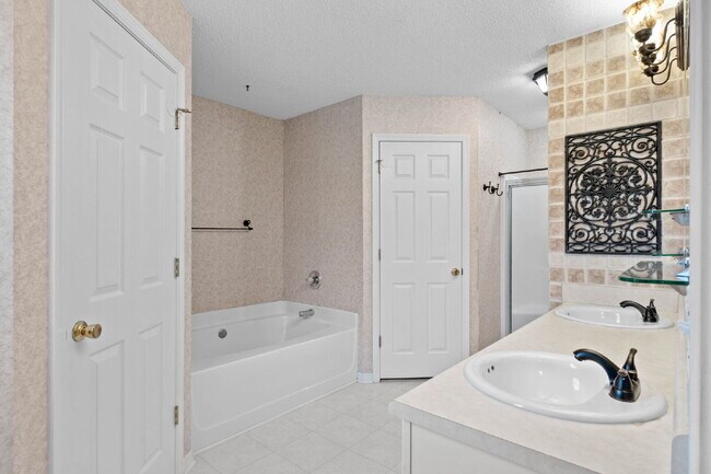Building Photo - 312 Peggy Dr