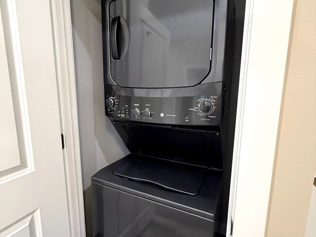 Building Photo - 4809 W 103rd St