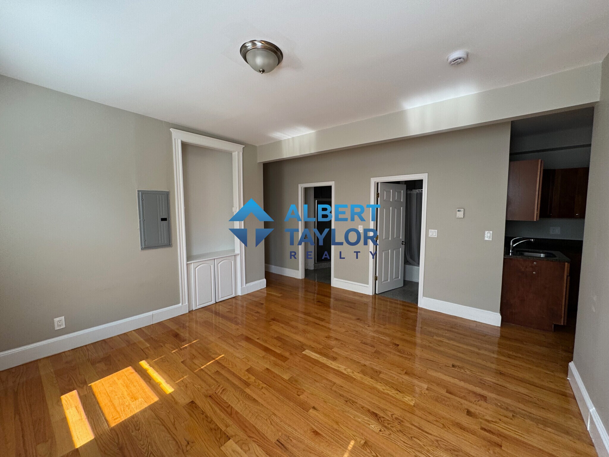 Building Photo - 62 Fayston St