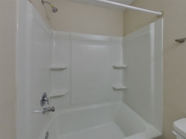 Building Photo - 733 Totem Trail Dr
