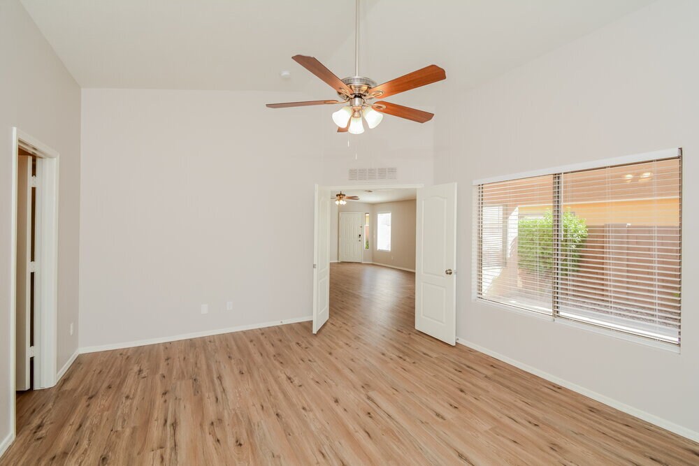 Building Photo - 15907 W Carmen Dr