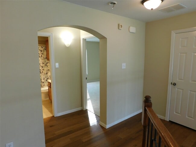 Building Photo - 5527 Baron Ridge Ln