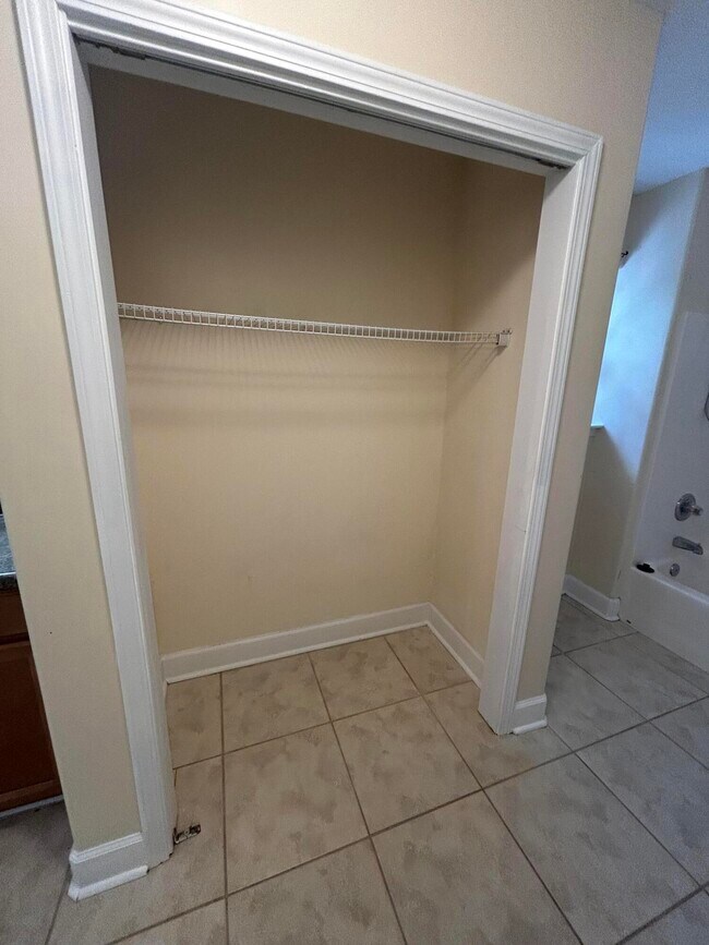 Building Photo - 70 Cypress Ln