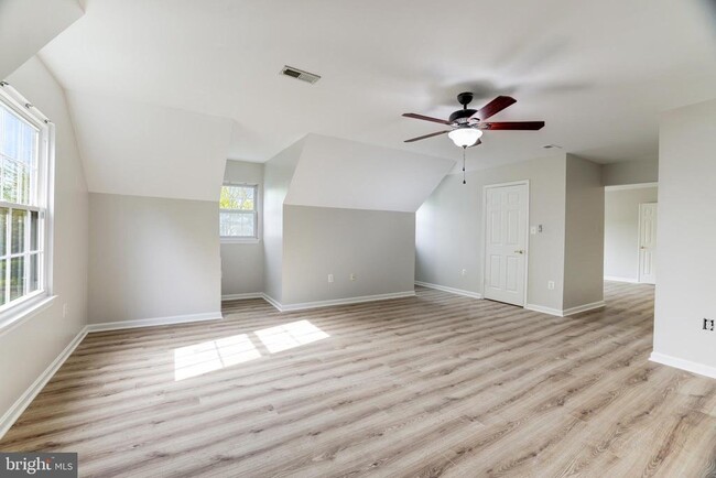 Building Photo - 13868 Racine Ct