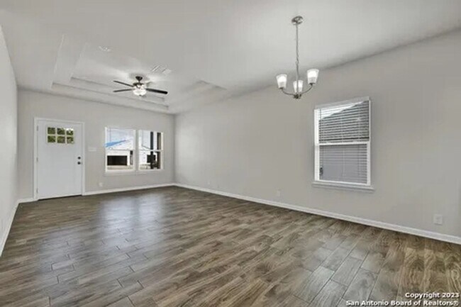 Building Photo - Charming 3BR House in Spring Branch