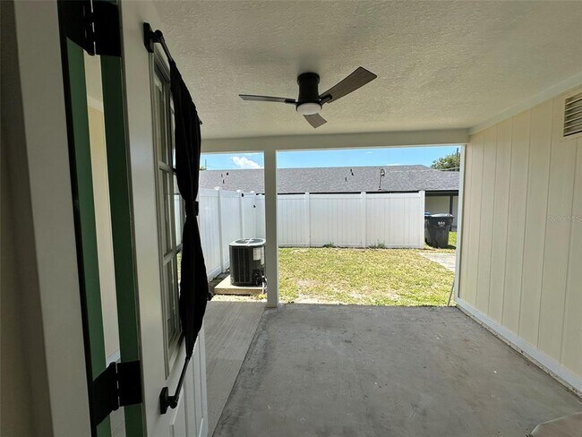 Building Photo - 6013 Fortune Pl