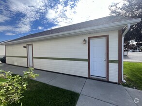 Building Photo - 1120 Longbow Ln