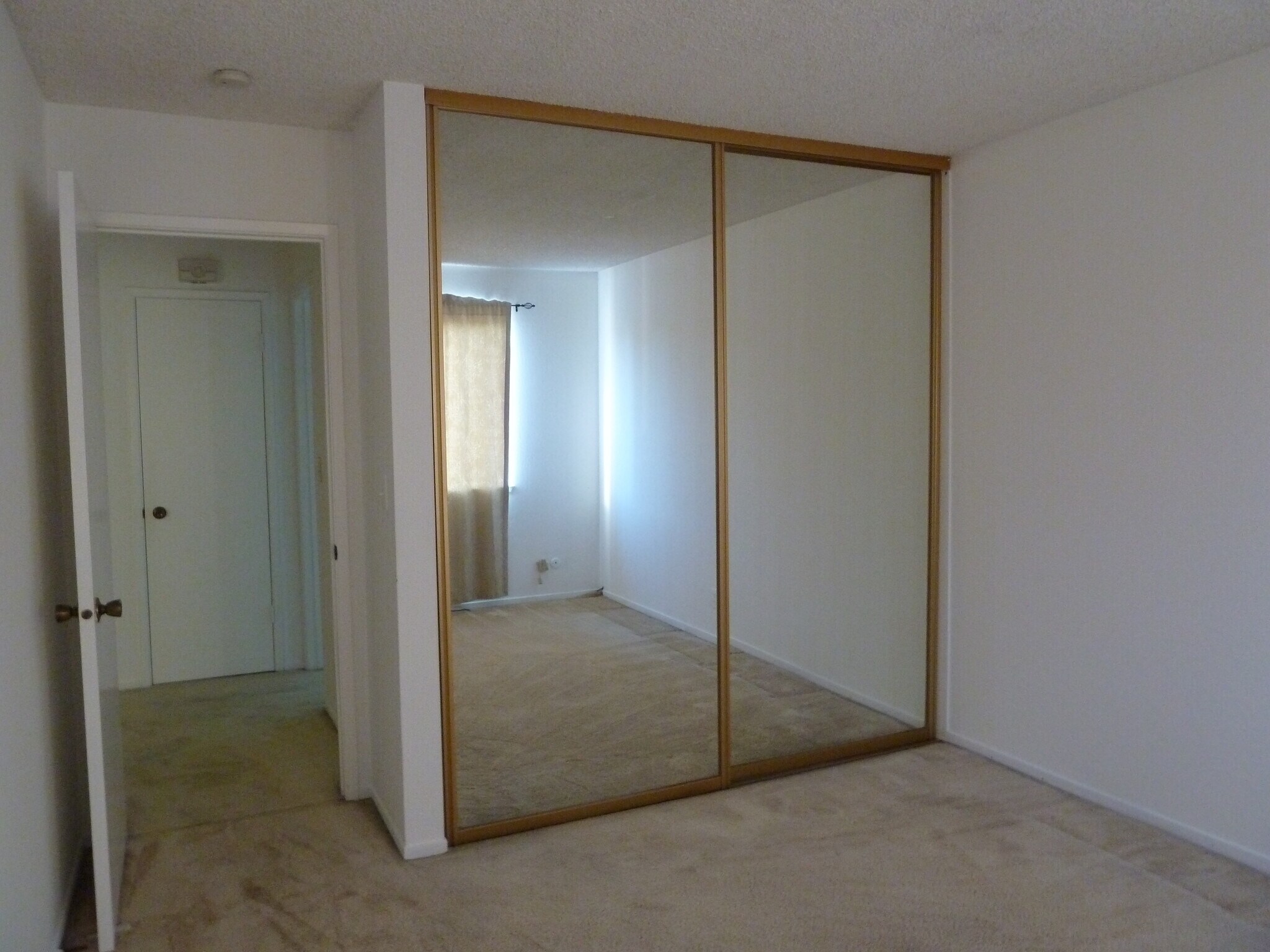 Building Photo - 151 Buckingham Dr