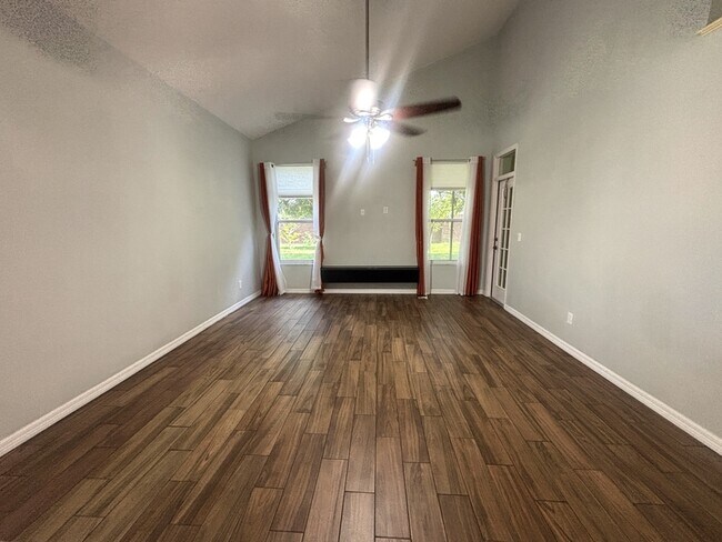 Building Photo - 6561 Franconia Dr