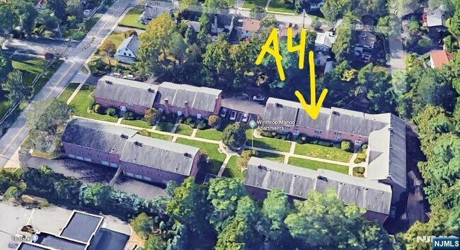 Building Photo - 522 Maple Ave