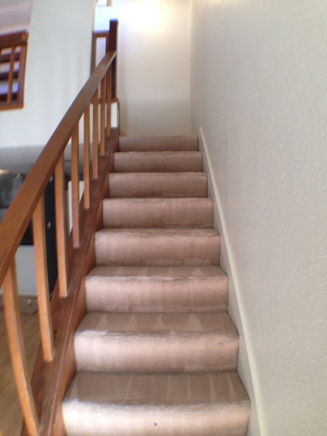 Building Photo - Two Story Condo In Whisperwood Located Nea...