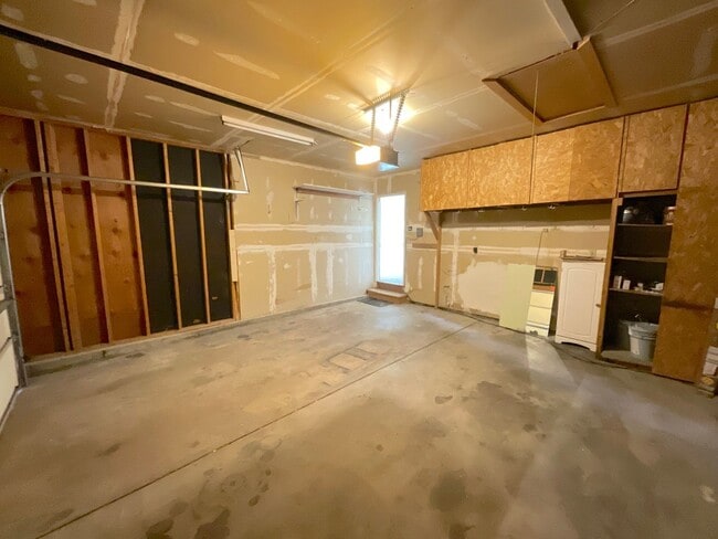 Building Photo - 8214 Steadman Dr