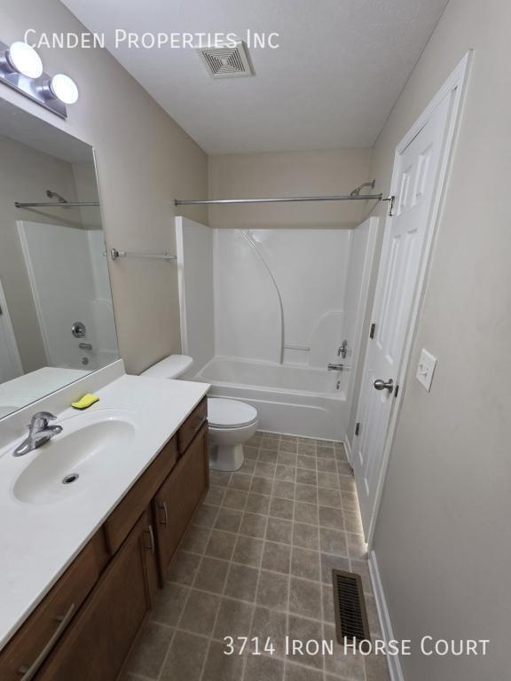 Building Photo - 3714 Iron Horse Court