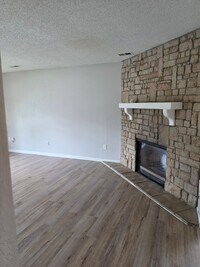 Building Photo - 9132 E 85 St