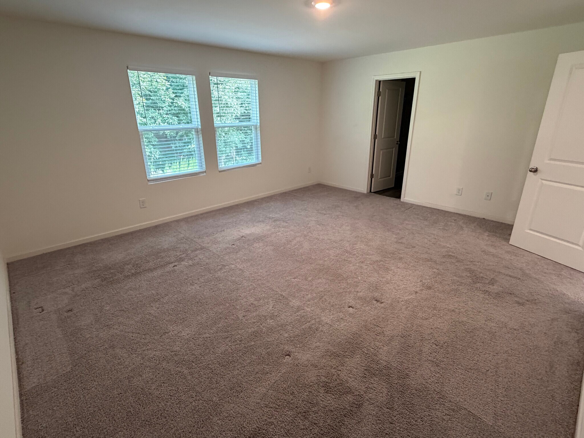 Master Bedroom - 628 Knightsbridge Ln