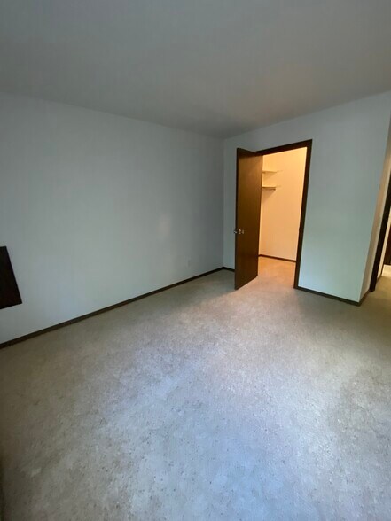 Building Photo - 401 S Marietta St