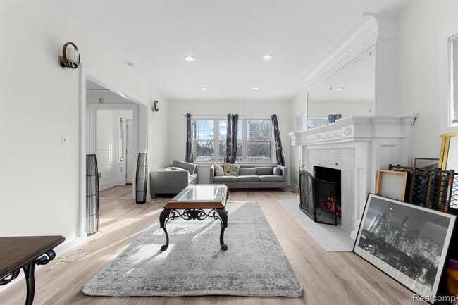 Building Photo - 1936 Atkinson St