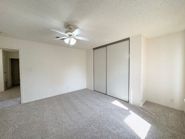 Building Photo - 8332 Montoya Cir