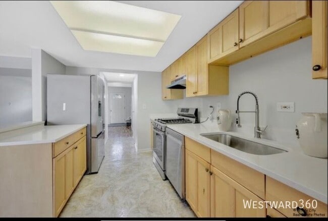 Building Photo - 936 Cardiff Ct