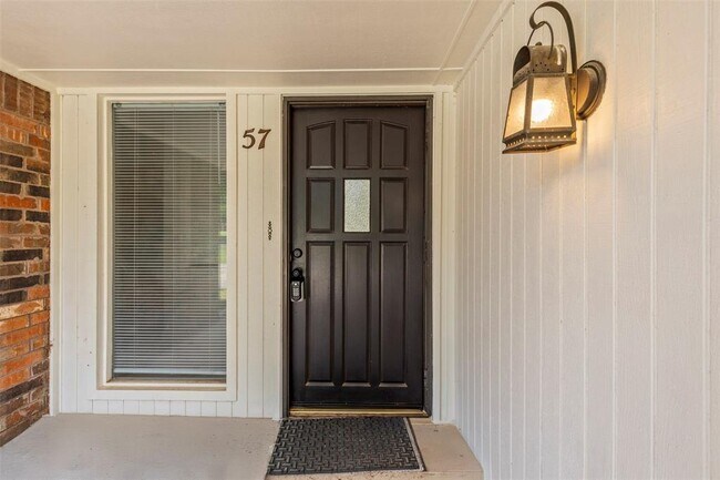 Building Photo - 57 Serenada Ln