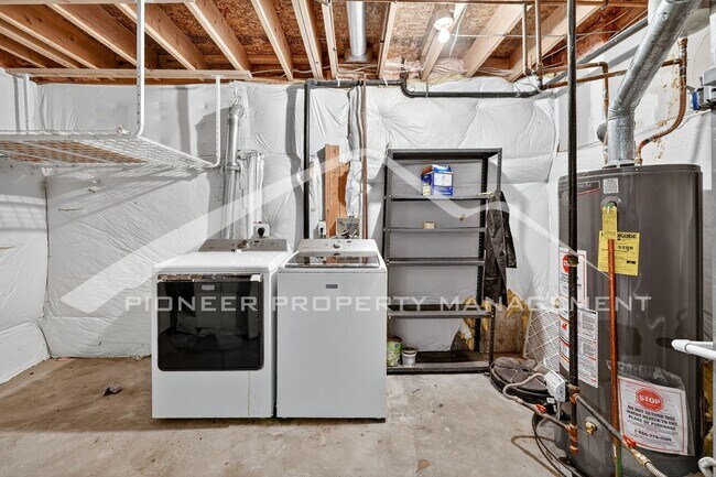 Building Photo - Spacious Home with Central AC and Gas Fire...