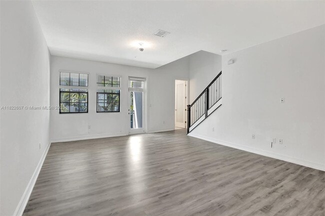 Building Photo - 11549 SW 13th Ct