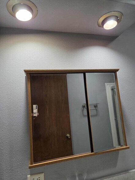 Building Photo - 3307 11th Ave