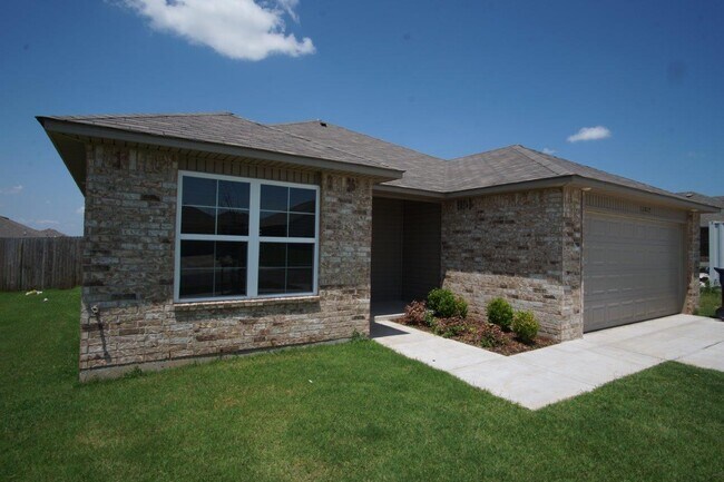 Building Photo - 11017 NW 98th St