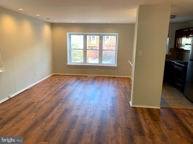 Building Photo - 9358 Neil Rd