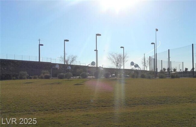 Building Photo - FURNISHED SINGLE STORY LOCATED IN THE HENDERSON AREA!!