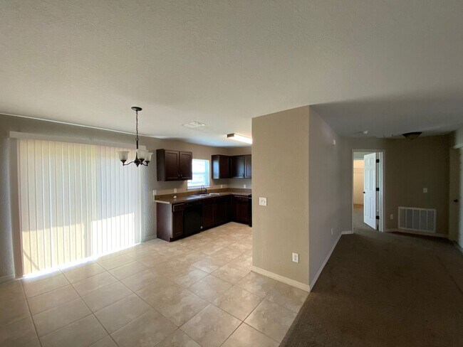 Building Photo - 16618 SW 31st Cir