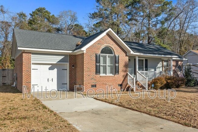 Building Photo - 4320 Falls Dr