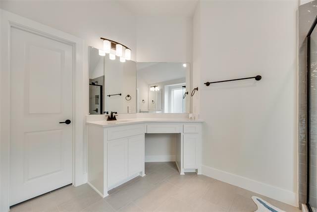 Building Photo - 1055 Modesto Dr