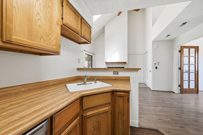 Building Photo - 4763 White Rock Cir