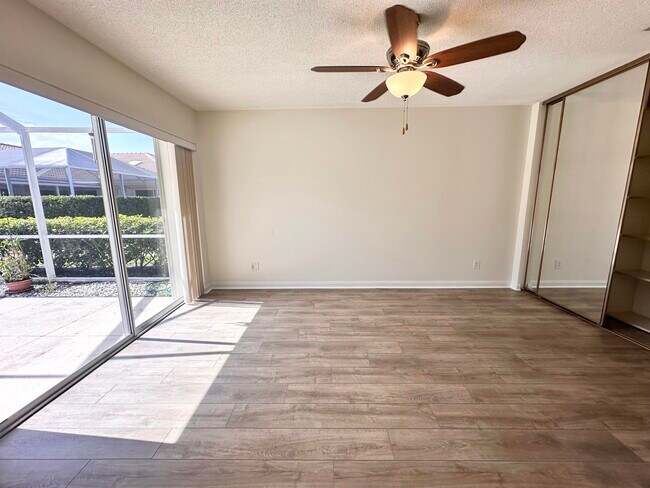 Building Photo - 9157 Sun Terrace Cir