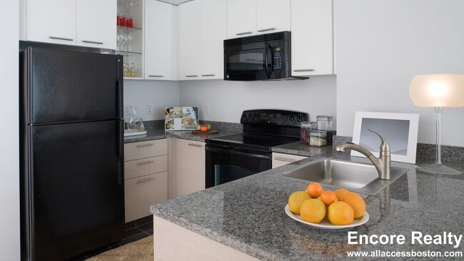 Building Photo - 285 Third St. Unit 222