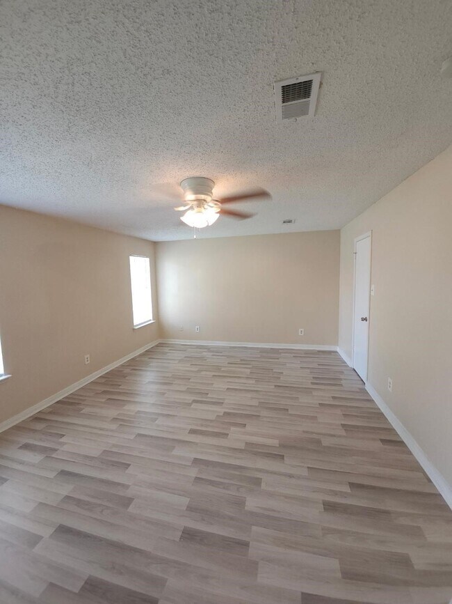 Building Photo - 5810 Twisted Pine Ct