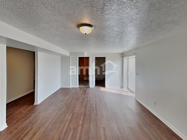 Building Photo - 8073 S Madison Nan Dr