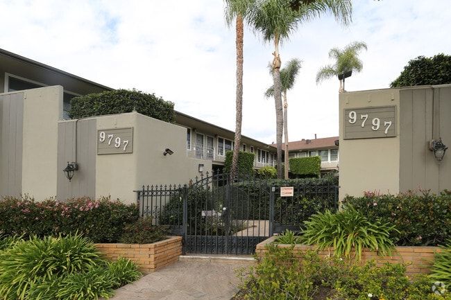Building Photo - 9797 National Blvd