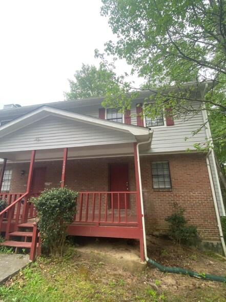 Primary Photo - 1232 Creek Forest Ct NW