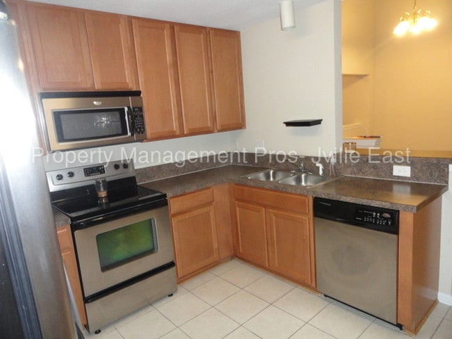 Building Photo - 7067 Deer Lodge Cir