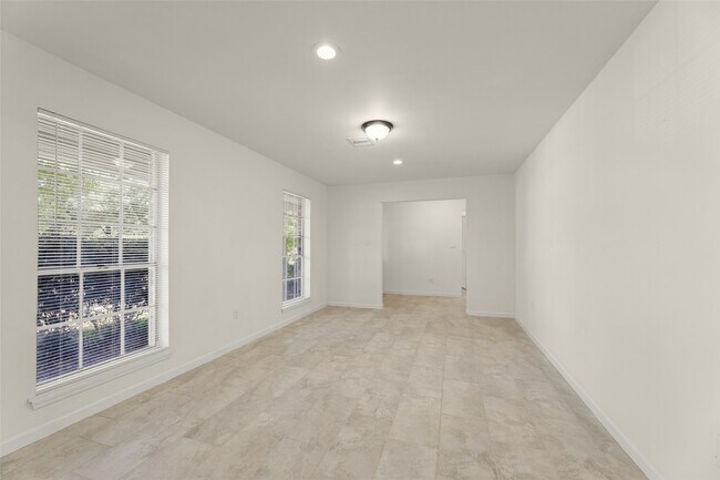 Building Photo - 22019 Kenchester Dr