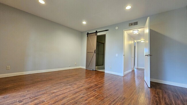 Building Photo - 8283 Willis Ave