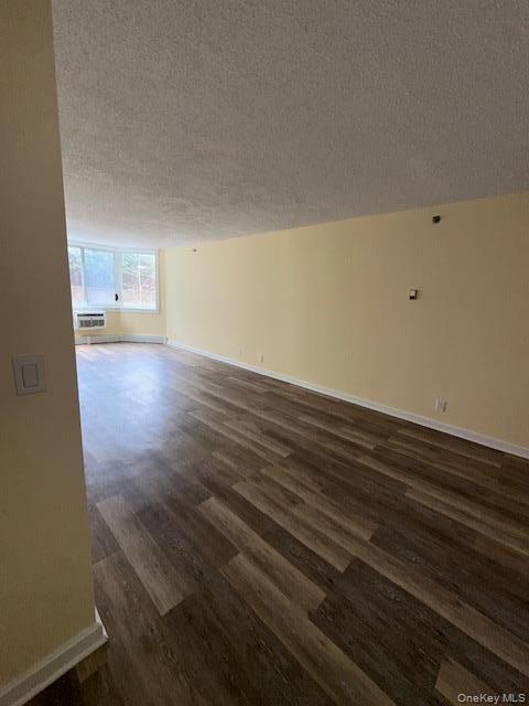 Building Photo - 14 Nosband Ave