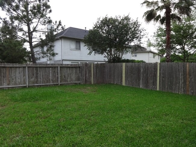 Building Photo - 3631 Windmoor Dr