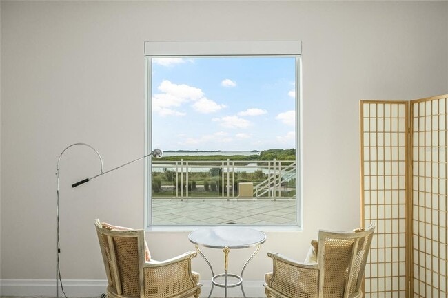 Building Photo - 795 Collany Rd