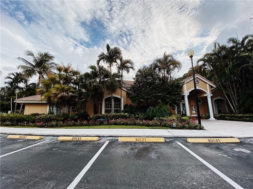 Building Photo - 5580 NW 61st St