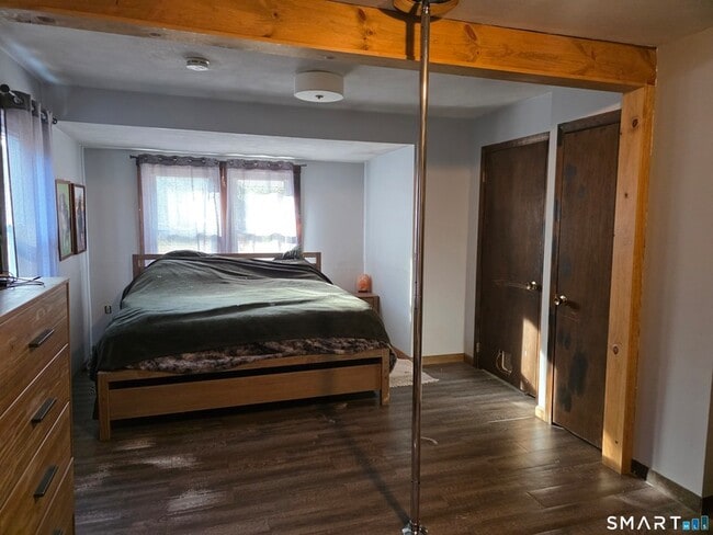 Building Photo - 61 N Shore Rd