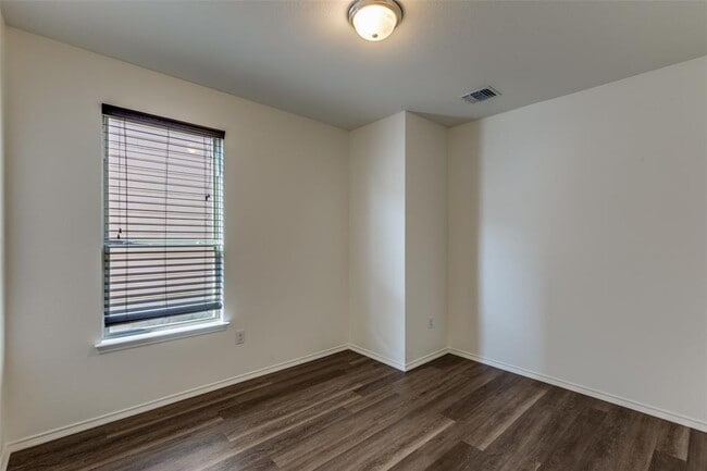 Building Photo - 6209 Garden Rose Path